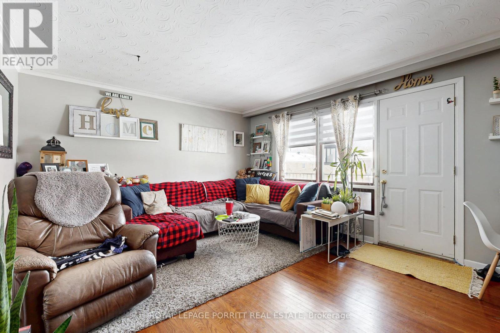 












15 MUSKOKA AVENUE

,
Toronto,




Ontario
M8W1H4

