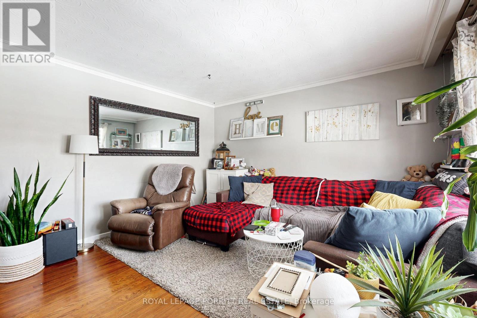 












15 MUSKOKA AVENUE

,
Toronto,




Ontario
M8W1H4


