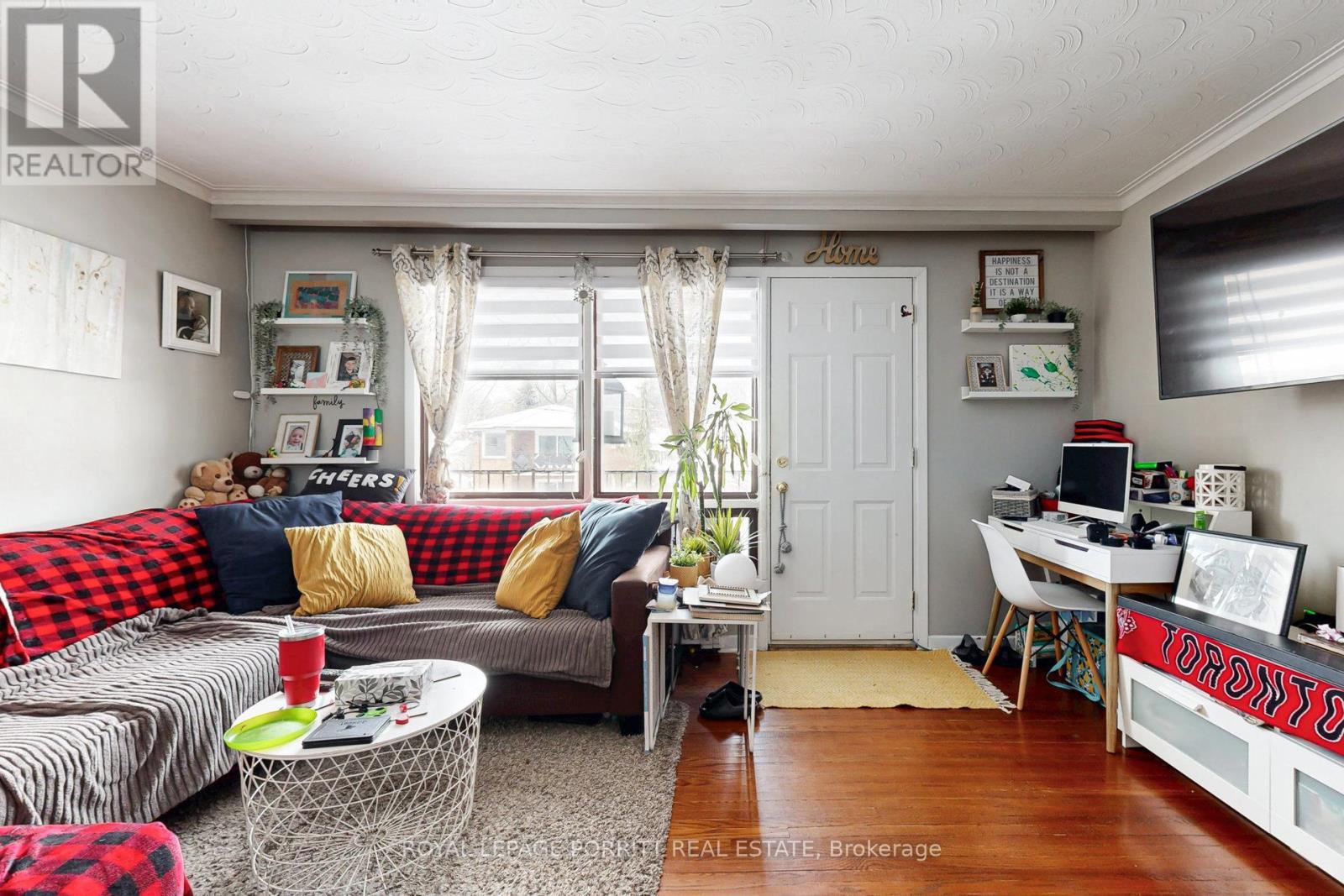 












15 MUSKOKA AVENUE

,
Toronto,




Ontario
M8W1H4

