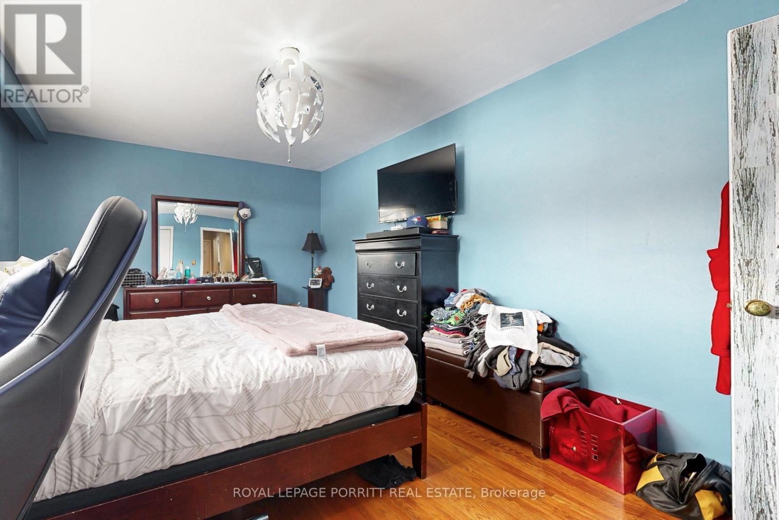 












15 MUSKOKA AVENUE

,
Toronto,




Ontario
M8W1H4

