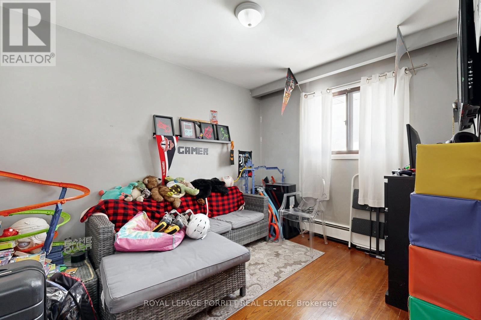 












15 MUSKOKA AVENUE

,
Toronto,




Ontario
M8W1H4

