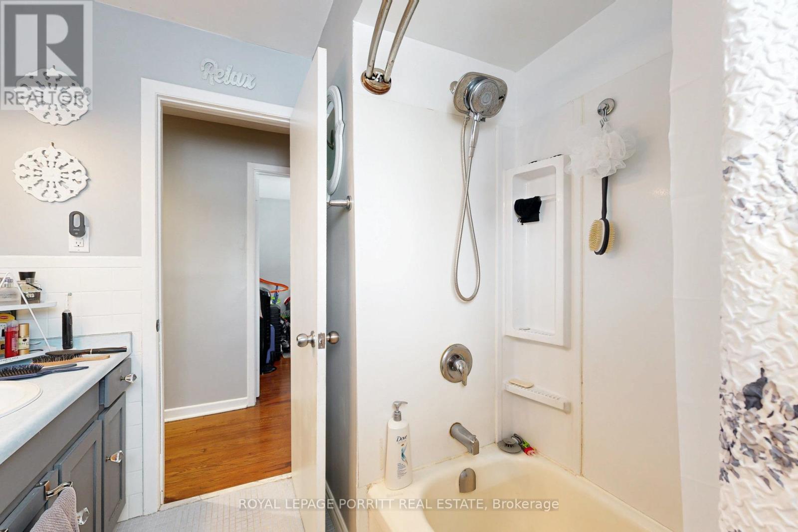 












15 MUSKOKA AVENUE

,
Toronto,




Ontario
M8W1H4

