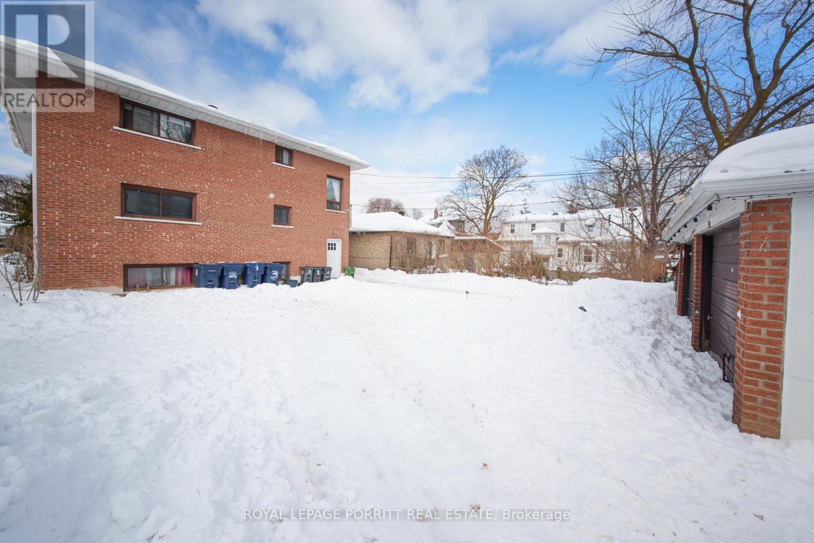 












15 MUSKOKA AVENUE

,
Toronto,




Ontario
M8W1H4

