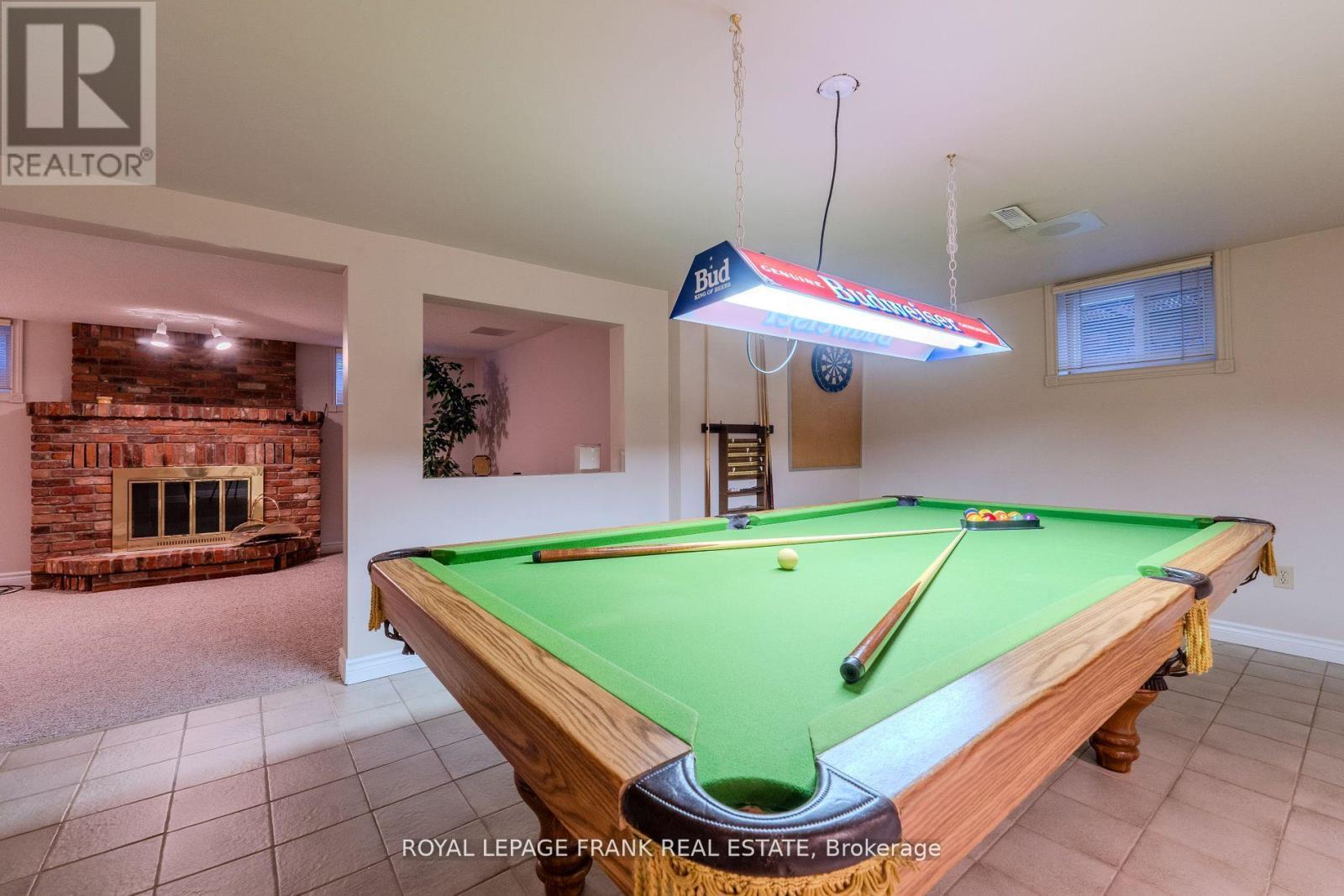 












1 DUNSFORD COURT

,
Kawartha Lakes (Lindsay),




Ontario
K9V5T3

