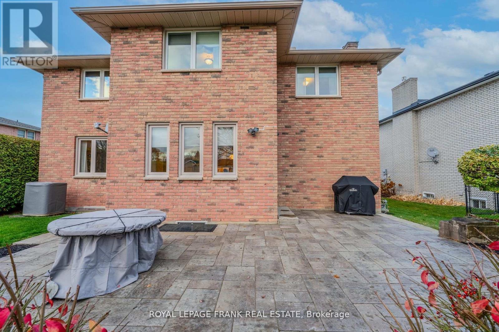 












1 DUNSFORD COURT

,
Kawartha Lakes (Lindsay),




Ontario
K9V5T3

