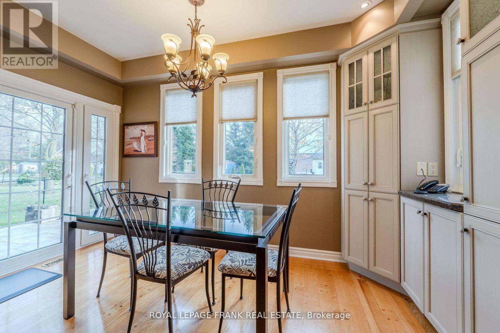 












1 DUNSFORD COURT

,
Kawartha Lakes (Lindsay),




Ontario
K9V5T3


