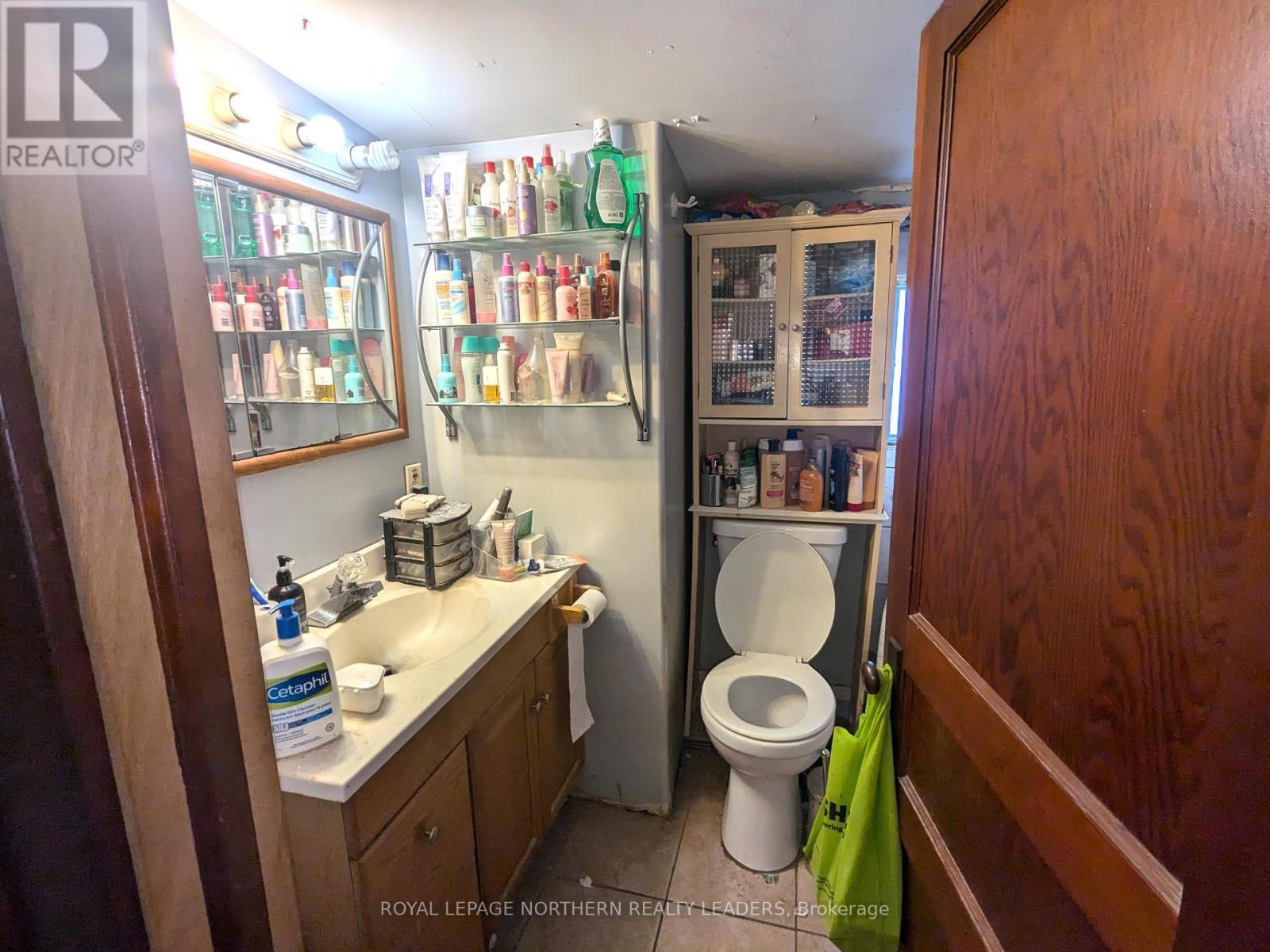 












236 TAMARACK STREET

,
Timmins (TNE - Hill District),




Ontario
P4N6R1

