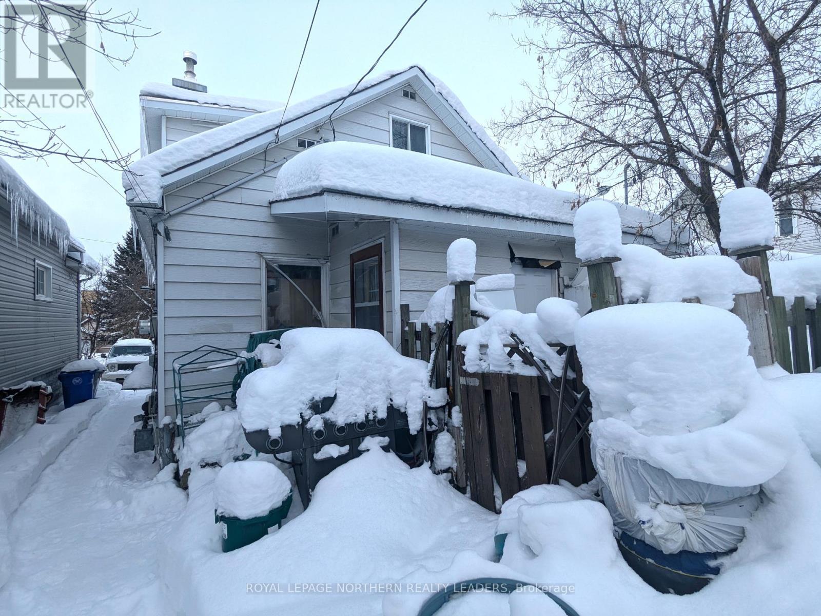 












236 TAMARACK STREET

,
Timmins (TNE - Hill District),




Ontario
P4N6R1

