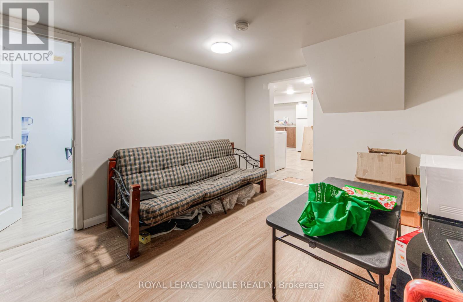 












42 CARDILL CRESCENT

,
Waterloo,




Ontario
N2L3Y6

