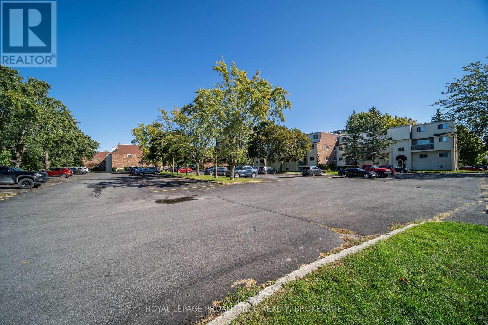 












312 - 1010 PEMBRIDGE CRESCENT

,
Kingston (North of Taylor-Kidd Blvd),




Ontario
K7P1A3

