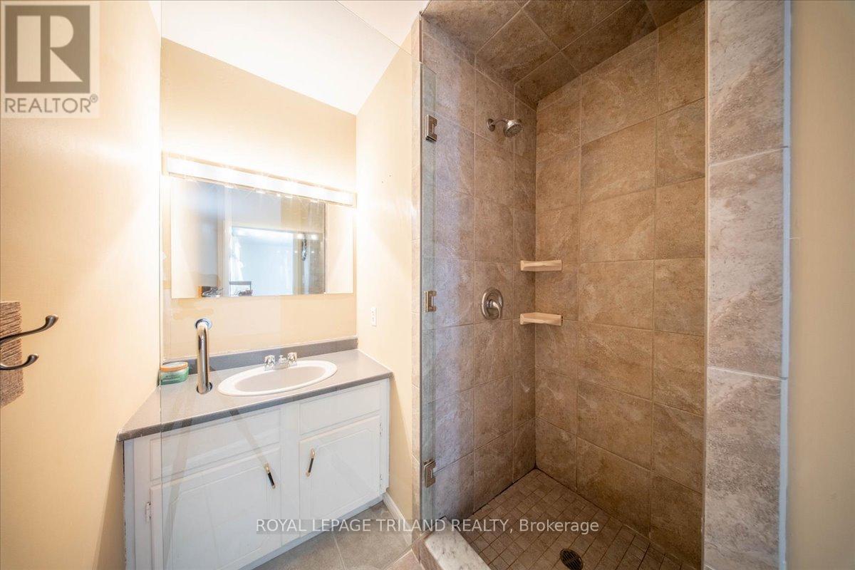 












258 MAIN STREET

,
Southwest Middlesex (Glencoe),




Ontario
N0L1M0

