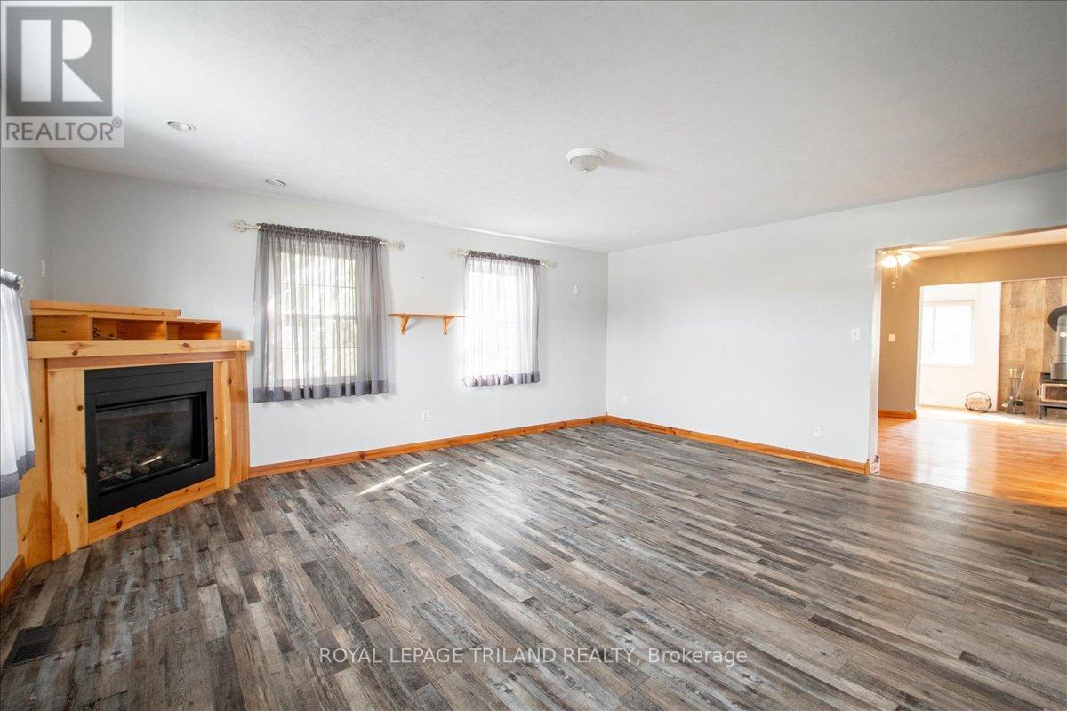 












258 MAIN STREET

,
Southwest Middlesex (Glencoe),




Ontario
N0L1M0

