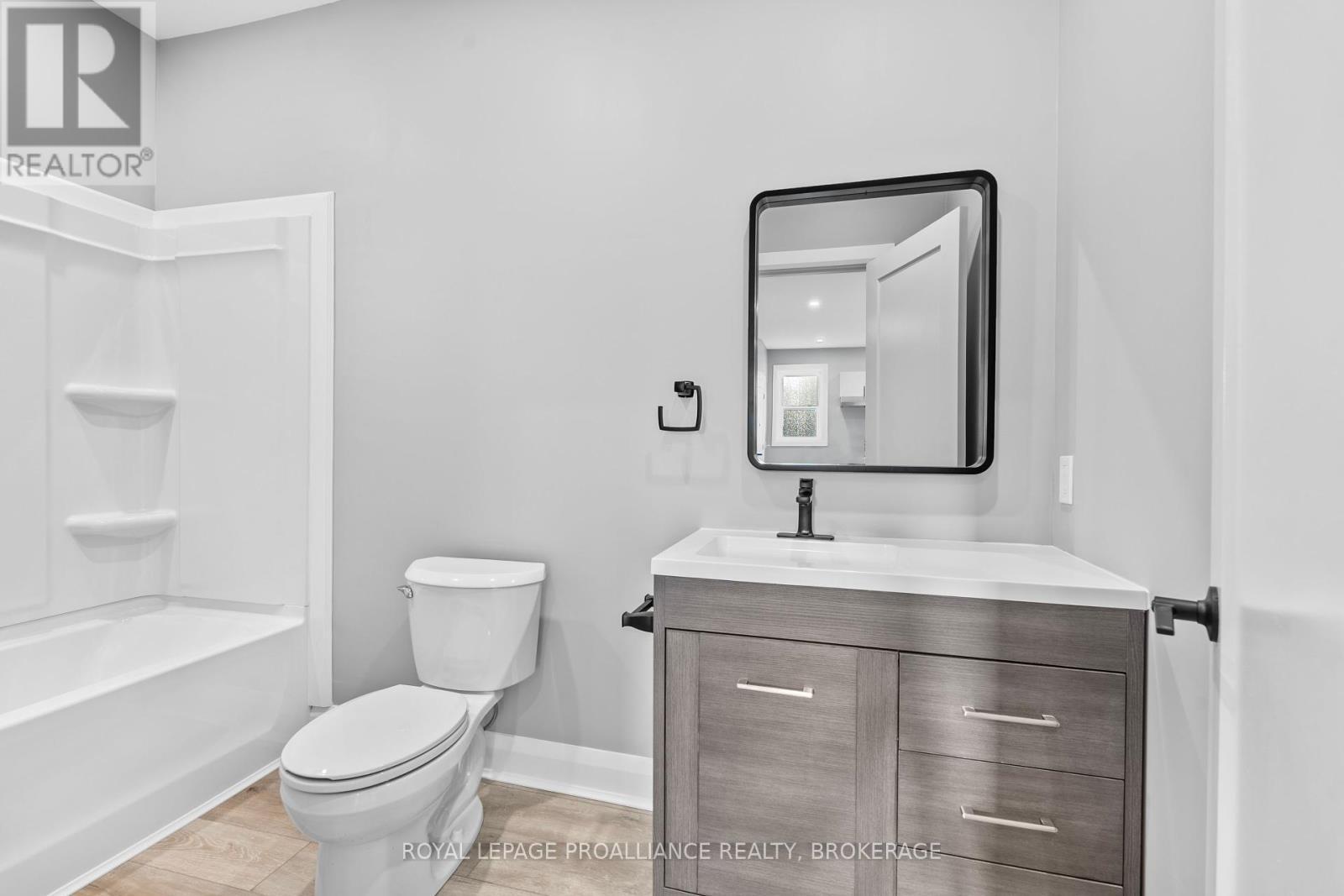 












299 ARTHUR STREET

,
Gananoque,




Ontario
K7G1B3

