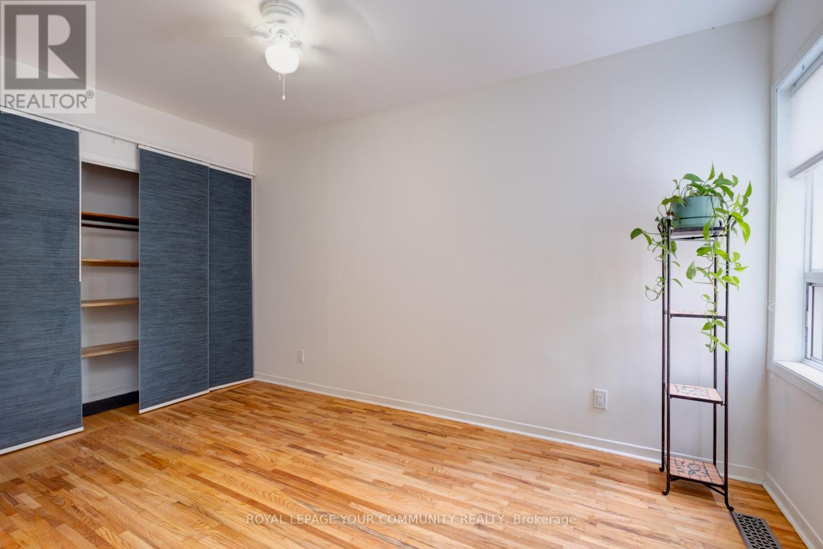 












356 DUPONT STREET

,
Toronto,




Ontario
M5R1V9

