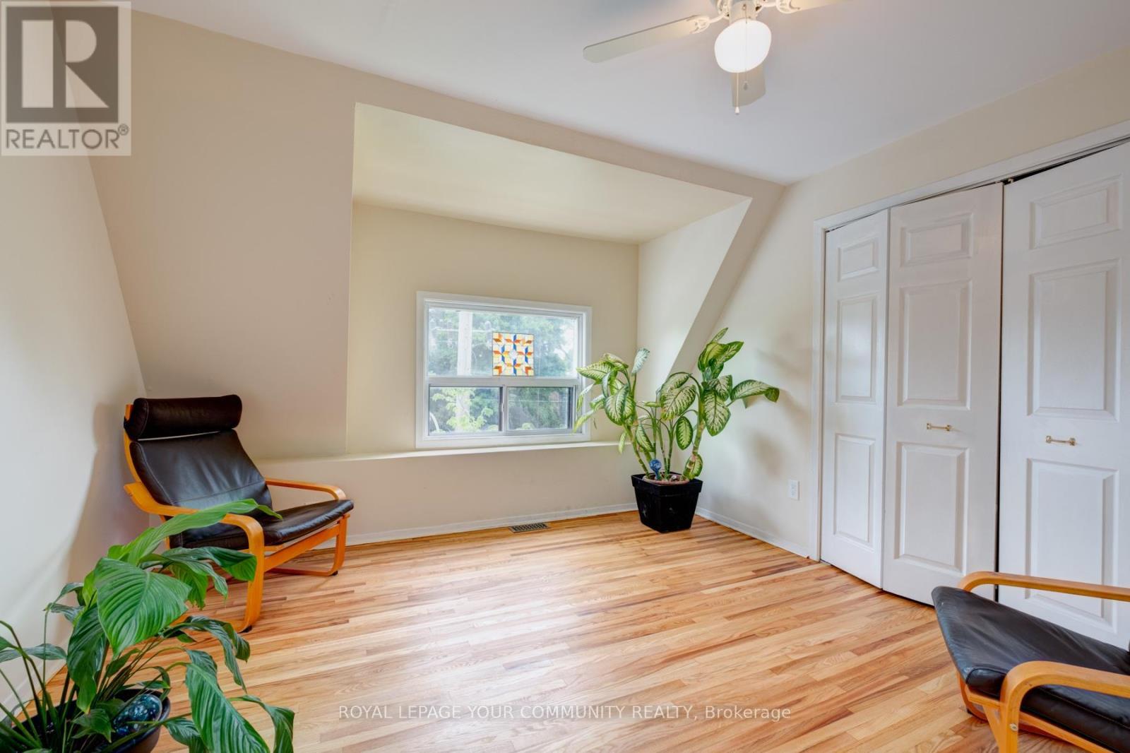 












356 DUPONT STREET

,
Toronto,




Ontario
M5R1V9

