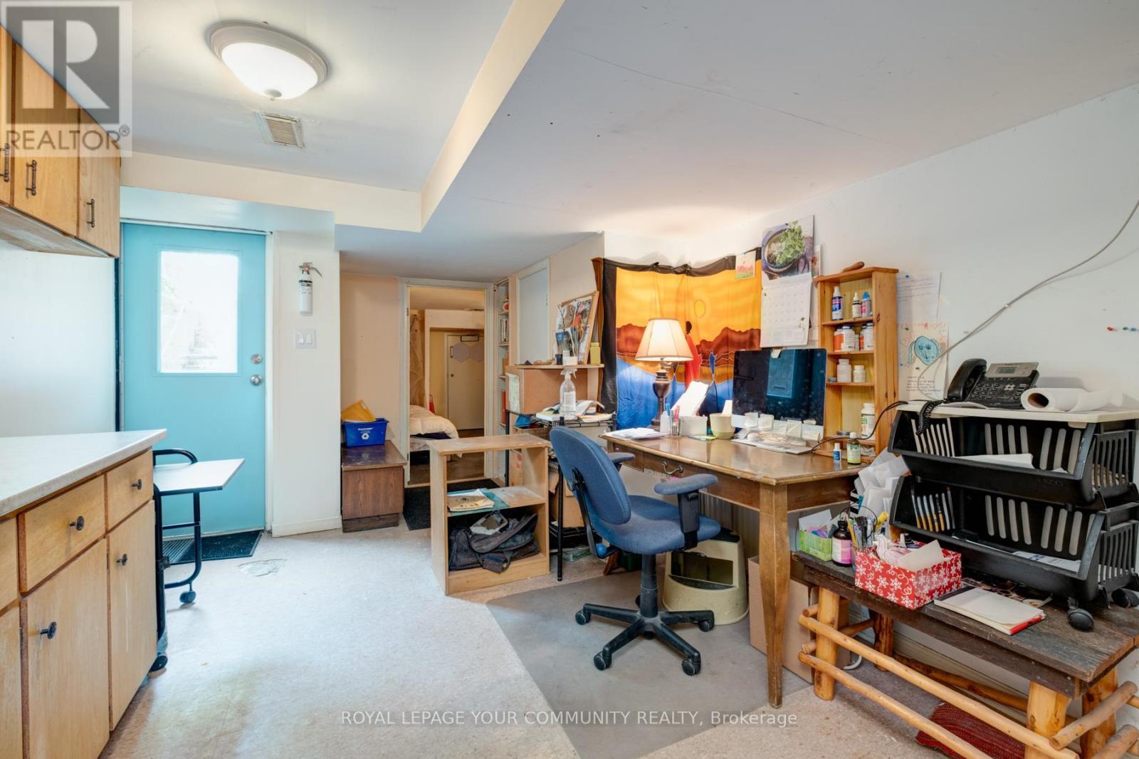












356 DUPONT STREET

,
Toronto,




Ontario
M5R1V9

