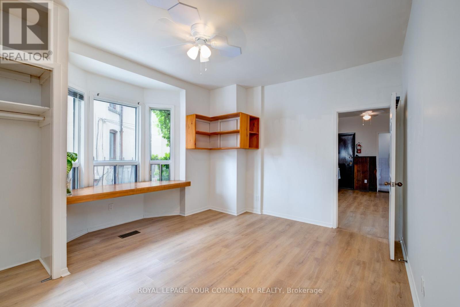 












356 DUPONT STREET

,
Toronto,




Ontario
M5R1V9

