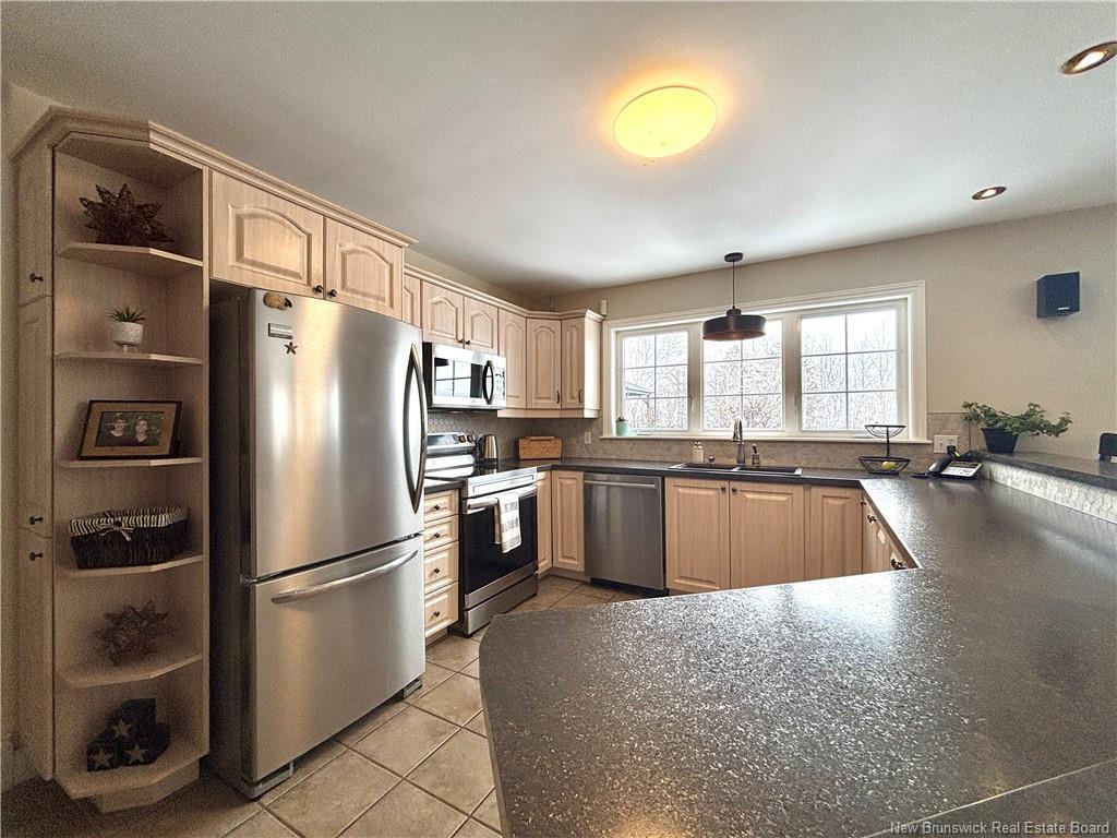 









720


Assumption

,
Bathurst,




NB
E2A 2V7

