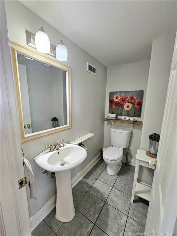 









720


Assumption

,
Bathurst,




NB
E2A 2V7

