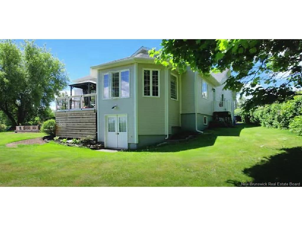 









720


Assumption

,
Bathurst,




NB
E2A 2V7

