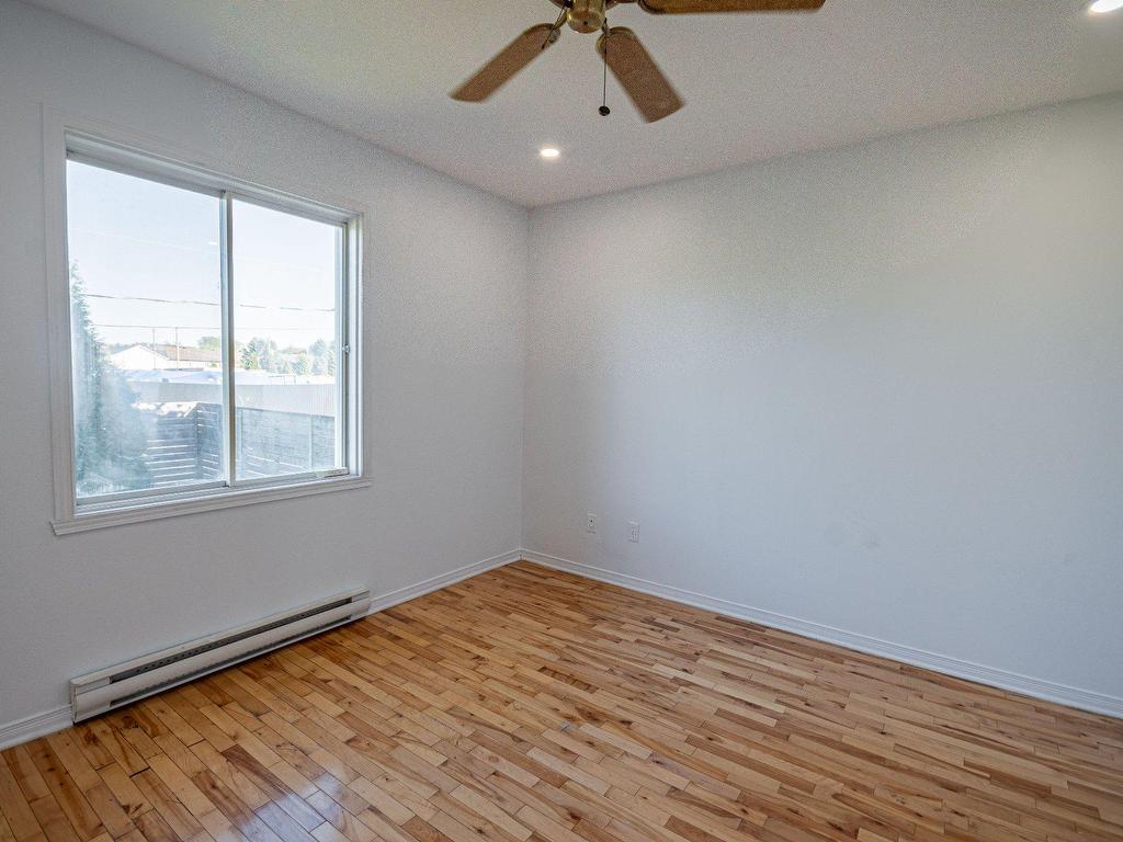 









210


Place Roy

,
Saint-Zotique,




QC
J0P1Z0

