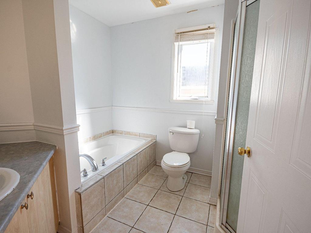 









210


Place Roy

,
Saint-Zotique,




QC
J0P1Z0

