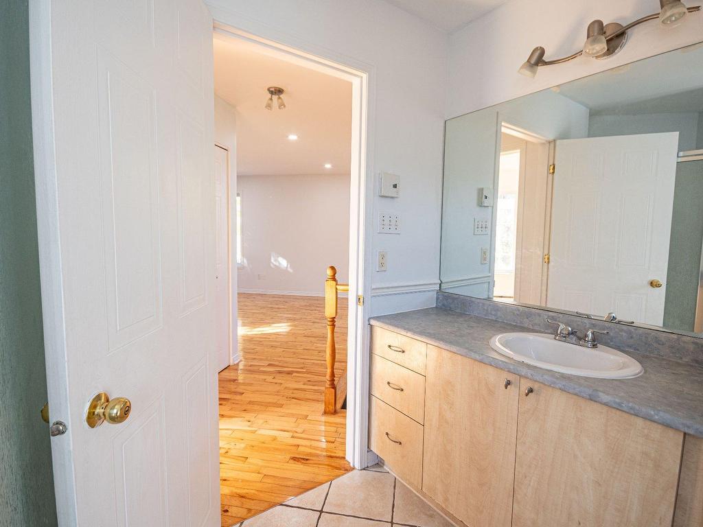 









210


Place Roy

,
Saint-Zotique,




QC
J0P1Z0

