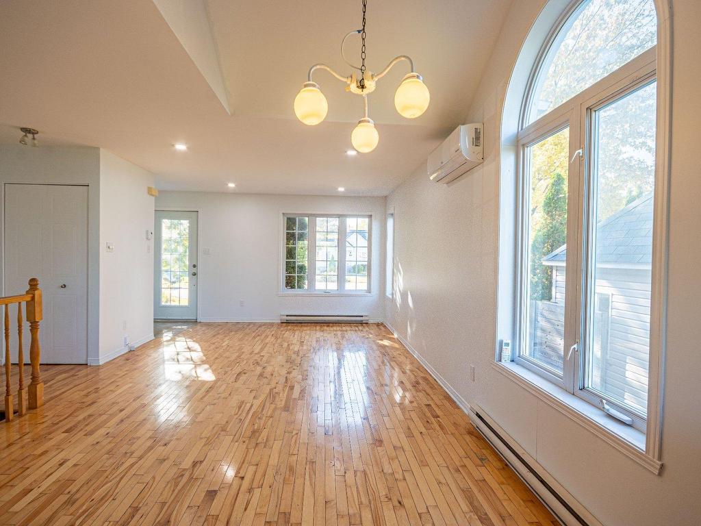 









210


Place Roy

,
Saint-Zotique,




QC
J0P1Z0

