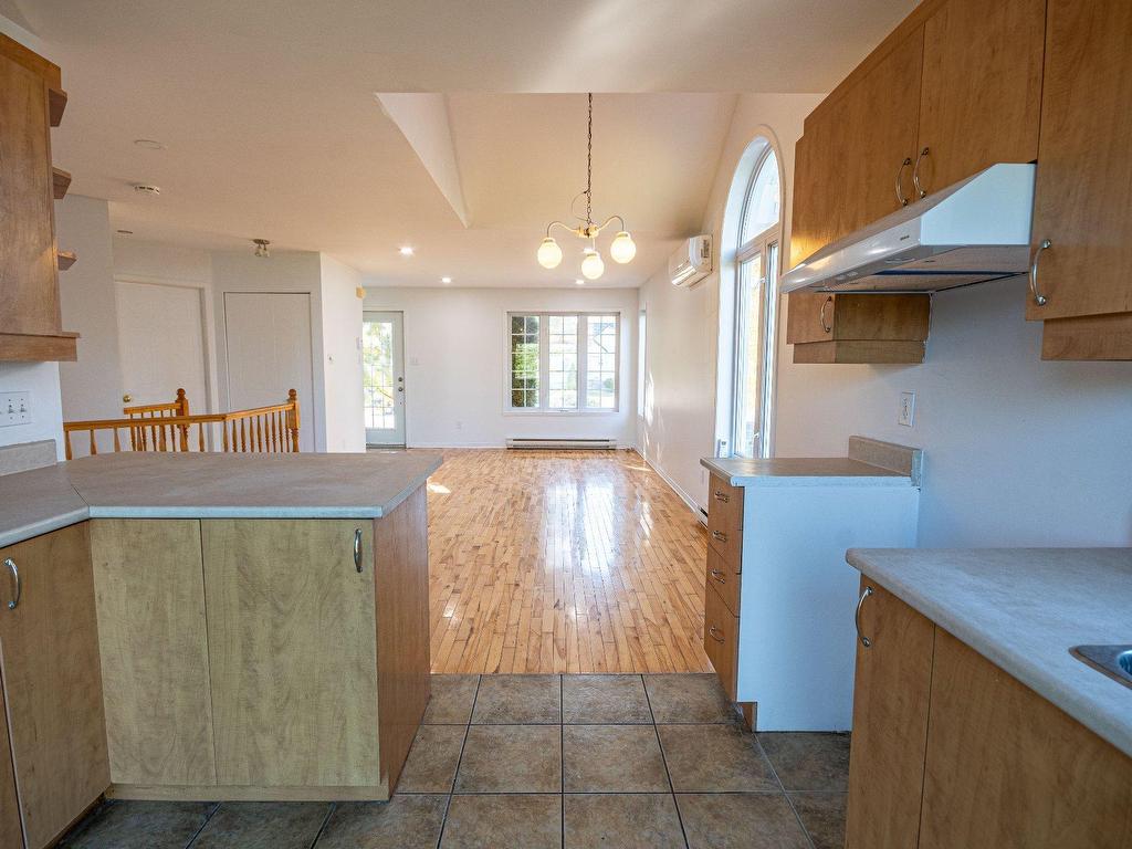 









210


Place Roy

,
Saint-Zotique,




QC
J0P1Z0

