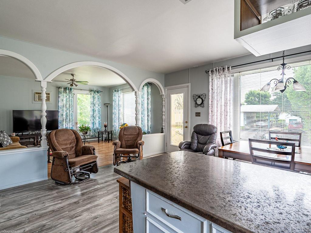 









220


Rue St-Jean

,
Sainte-Thècle,




QC
G0X3G0

