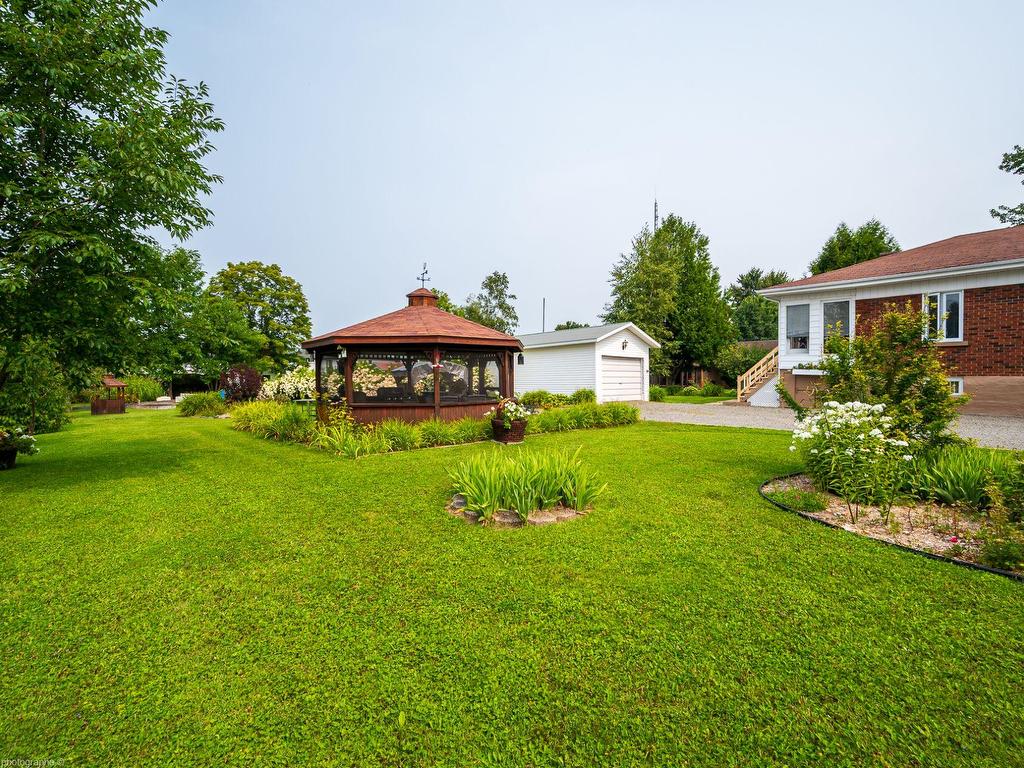 









220


Rue St-Jean

,
Sainte-Thècle,




QC
G0X3G0


