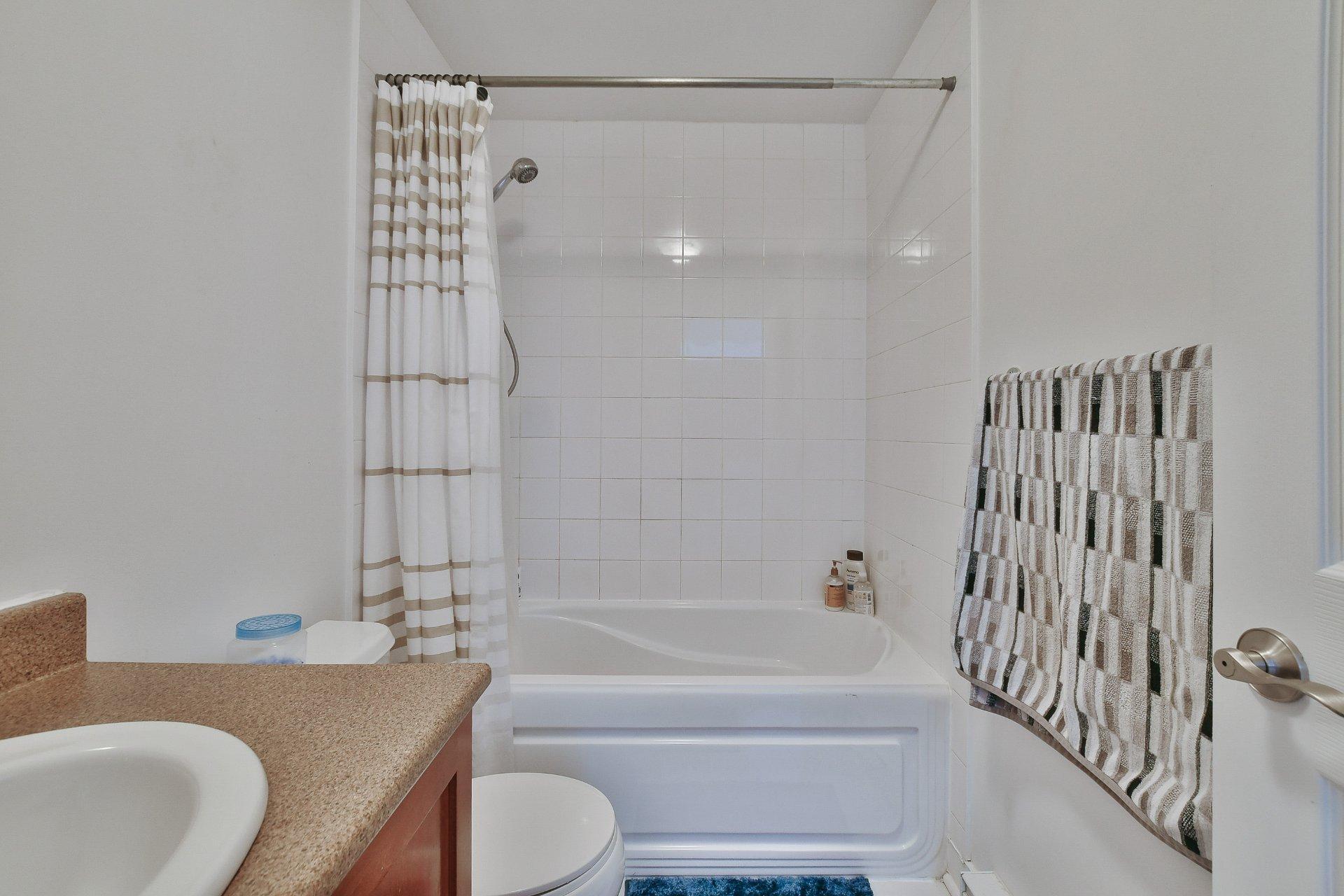 









795


1re Avenue

, 114,
Montréal (Lachine),




QC
H8S4M1

