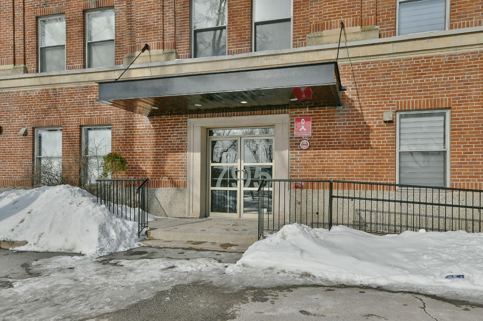 









795


1re Avenue

, 114,
Montréal (Lachine),




QC
H8S4M1

