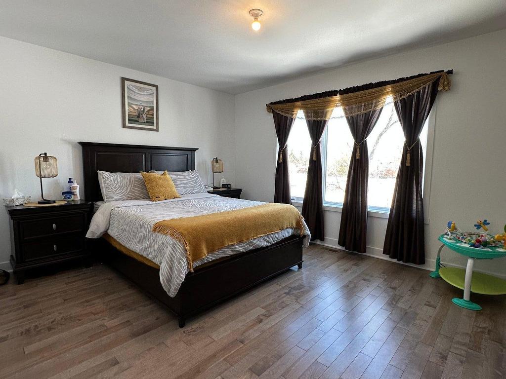 









13371


Boul. Gouin O.

,
Montréal (Pierrefonds-Roxboro),




QC
H8Z1X5


