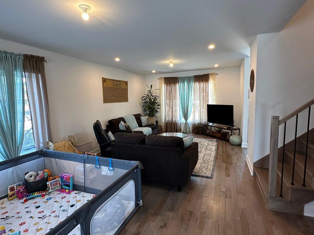 









13371


Boul. Gouin O.

,
Montréal (Pierrefonds-Roxboro),




QC
H8Z1X5

