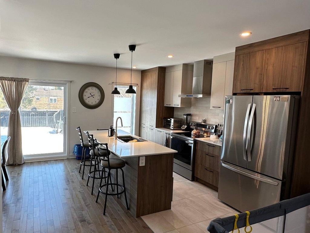 









13371


Boul. Gouin O.

,
Montréal (Pierrefonds-Roxboro),




QC
H8Z1X5

