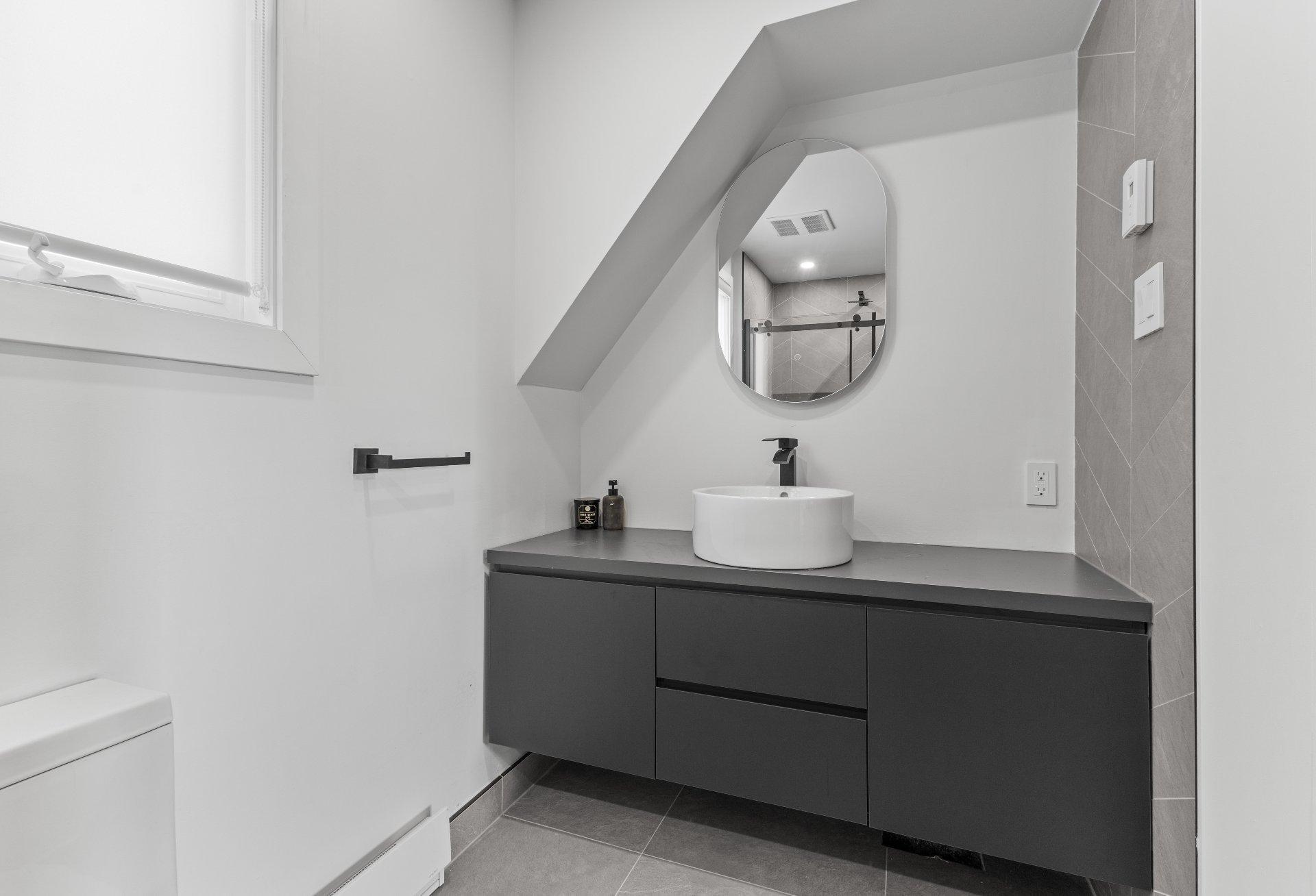 









1600


Crois. Sauvé

,
Brossard,




QC
J4X1L1

