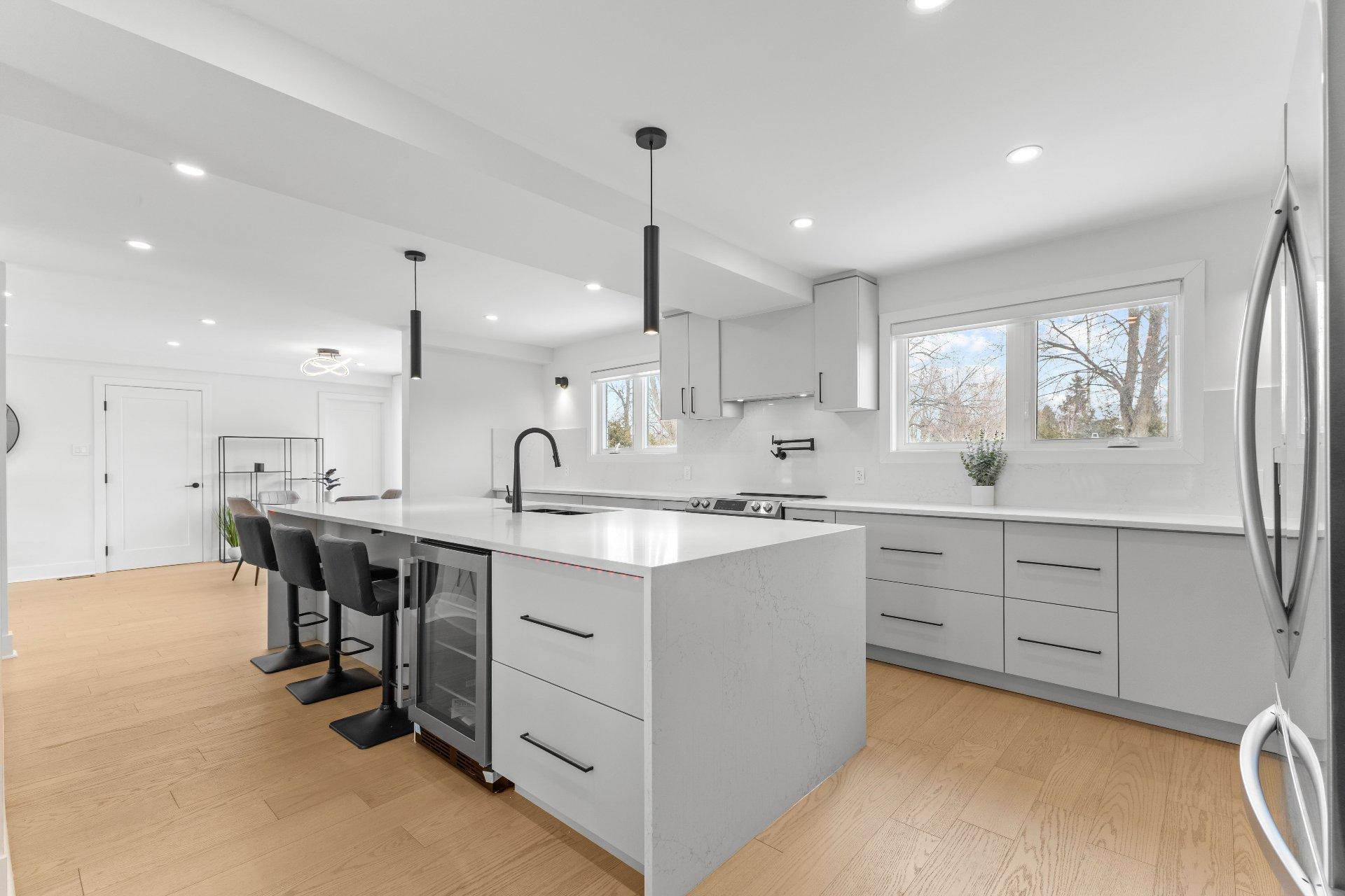 









1600


Crois. Sauvé

,
Brossard,




QC
J4X1L1

