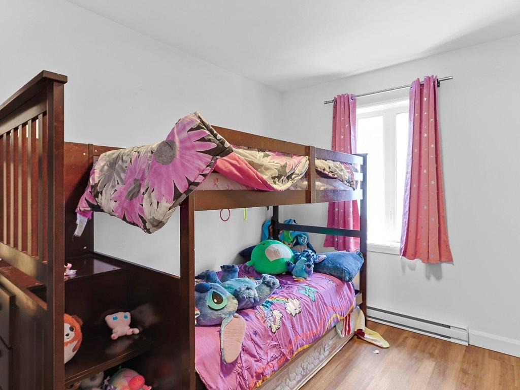 









243


Rue Principale

,
Saint-Urbain-Premier,




QC
J0S1Y0

