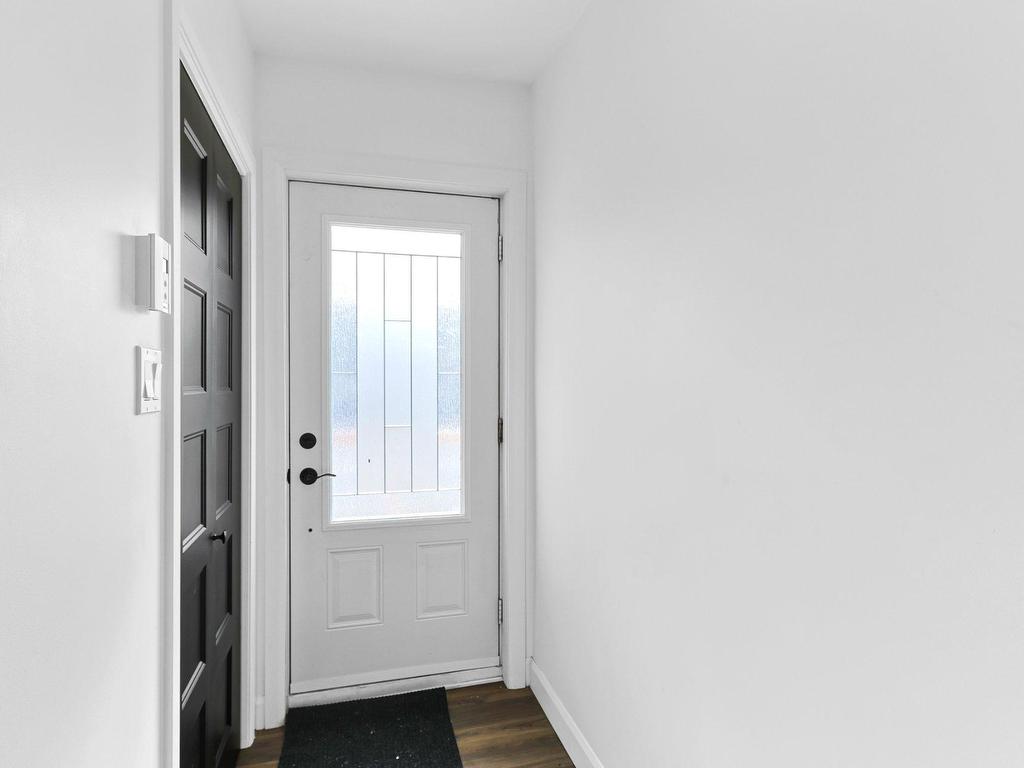 









243


Rue Principale

,
Saint-Urbain-Premier,




QC
J0S1Y0

