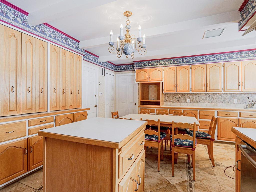 









405


Rue Victoria

,
Sherbrooke (Les Nations),




QC
J1H3J3

