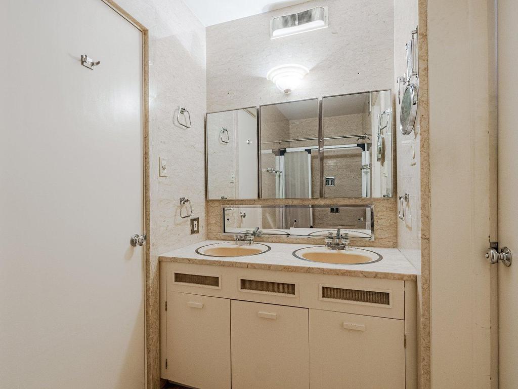 









405


Rue Victoria

,
Sherbrooke (Les Nations),




QC
J1H3J3

