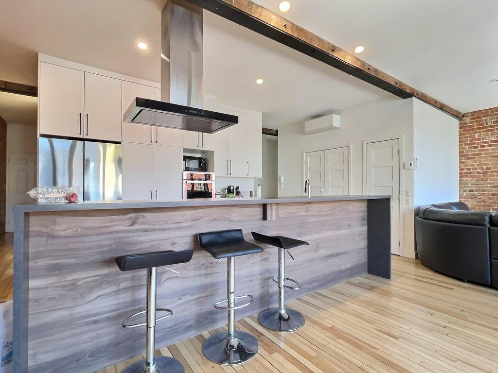 









325


Rue des Forges

, 4,
Trois-Rivières,




QC
G9A2G9

