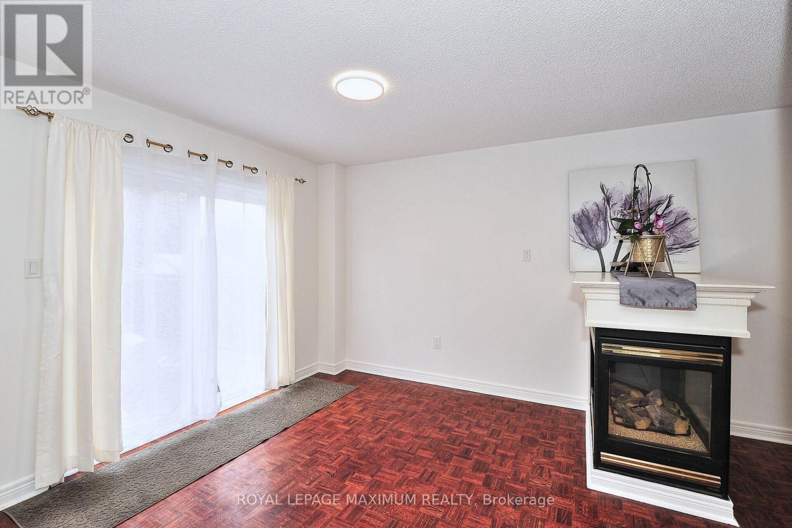 












141 PANORAMA CRESCENT

,
Vaughan,




Ontario
L4H1J9

