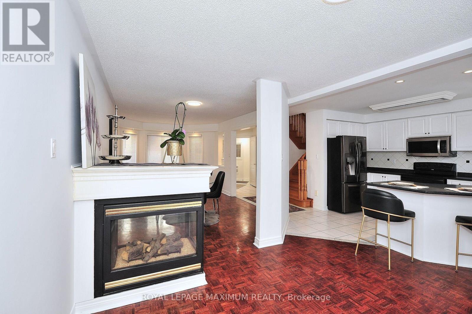 












141 PANORAMA CRESCENT

,
Vaughan,




Ontario
L4H1J9

