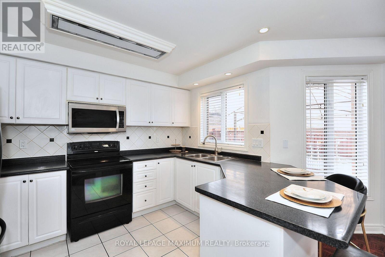 












141 PANORAMA CRESCENT

,
Vaughan,




Ontario
L4H1J9

