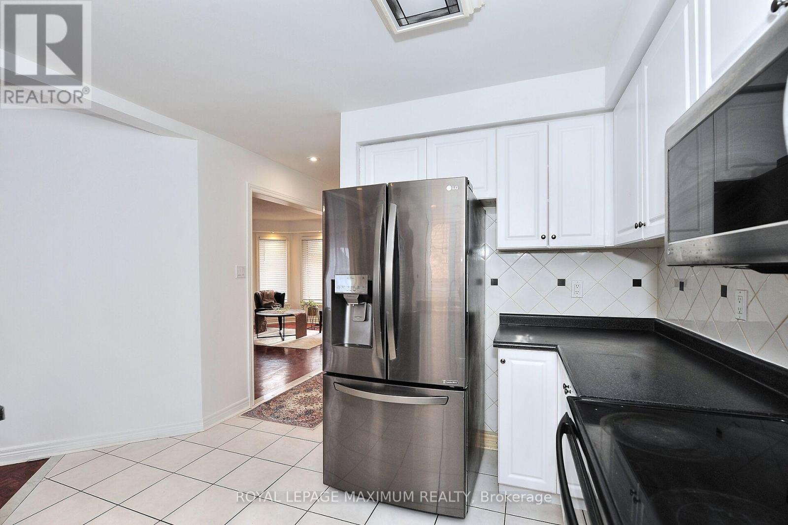 












141 PANORAMA CRESCENT

,
Vaughan,




Ontario
L4H1J9

