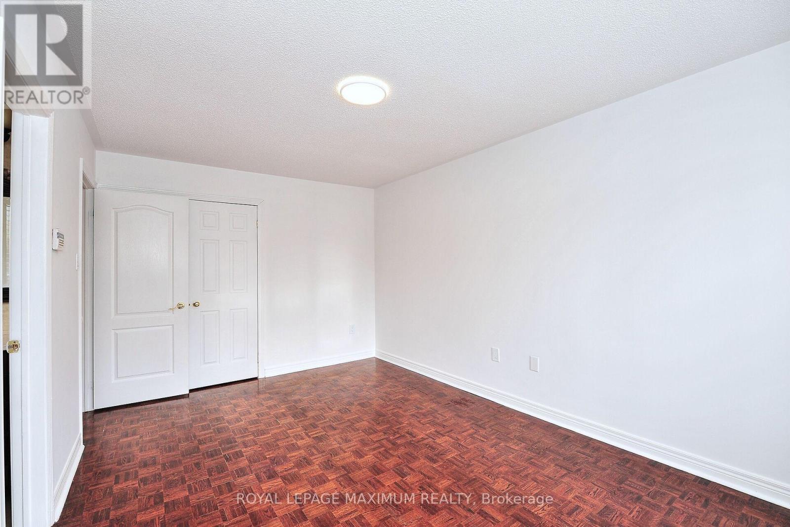 












141 PANORAMA CRESCENT

,
Vaughan,




Ontario
L4H1J9

