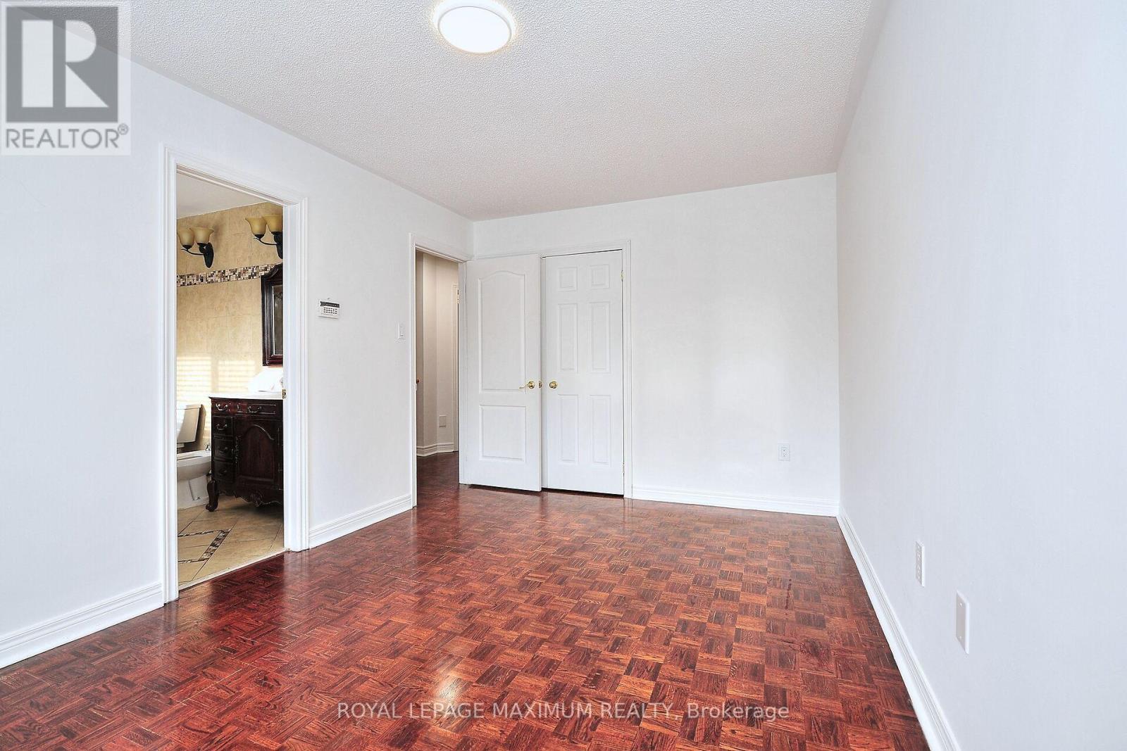 












141 PANORAMA CRESCENT

,
Vaughan,




Ontario
L4H1J9

