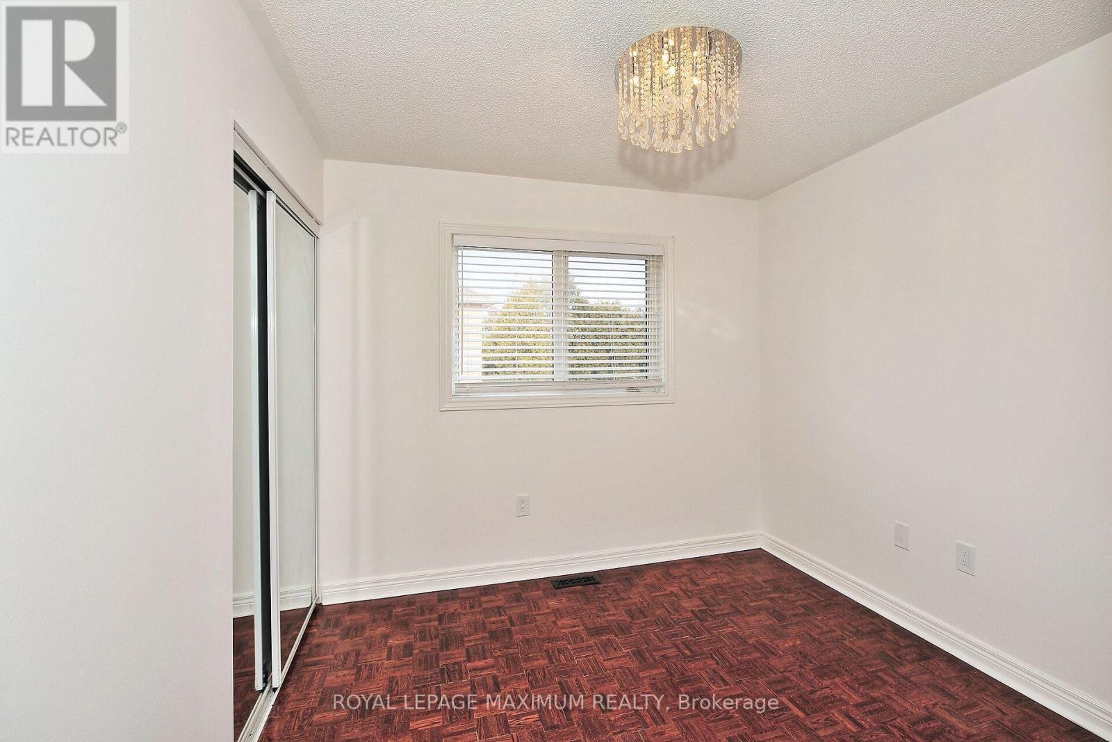 












141 PANORAMA CRESCENT

,
Vaughan,




Ontario
L4H1J9

